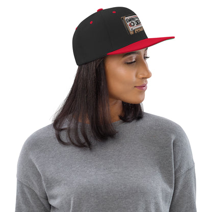 Flat-Brim-Cap – Cassette Tape – Schwarz/Rot – Produktansicht 3